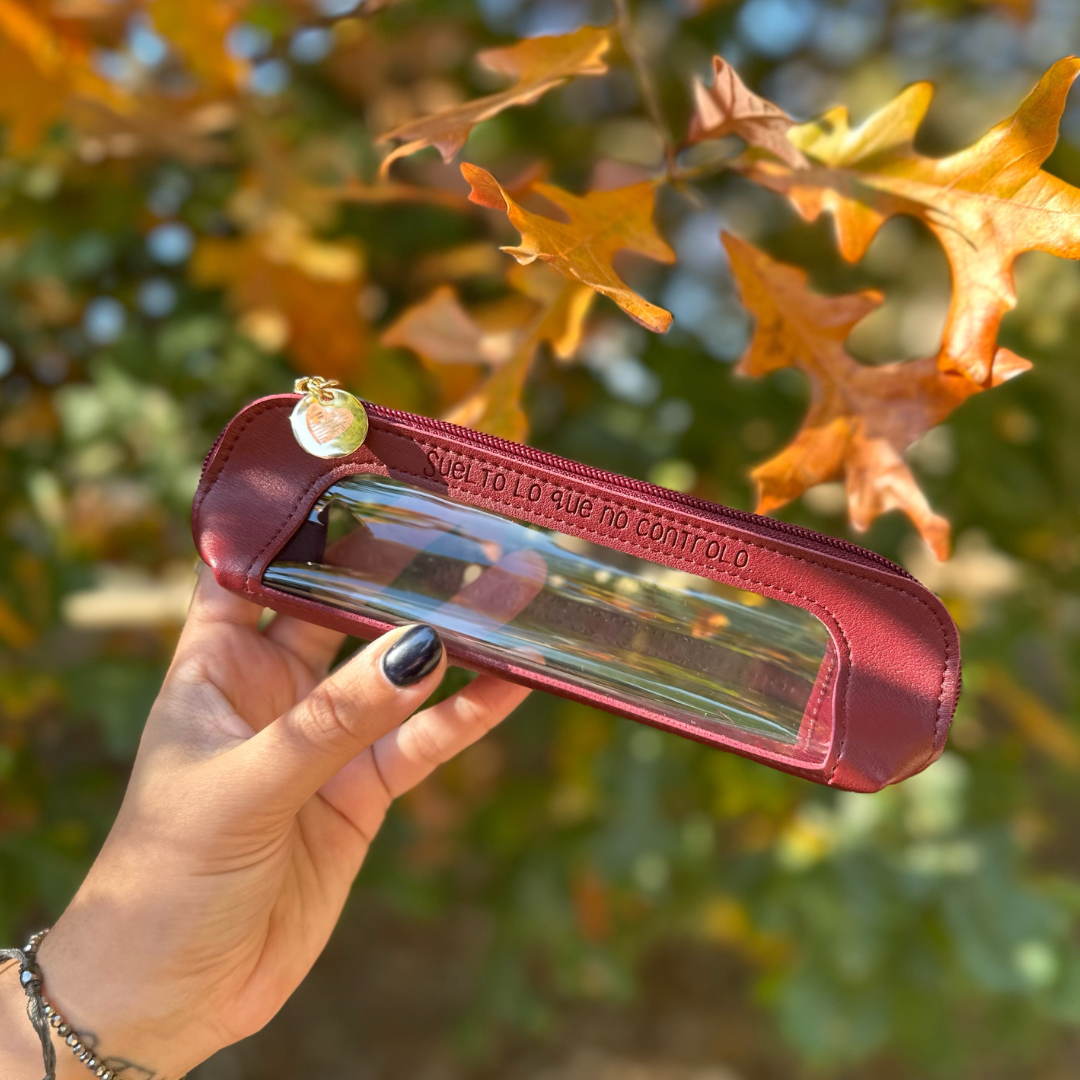 Cartuchera | Vino | Suelto lo que no controlo